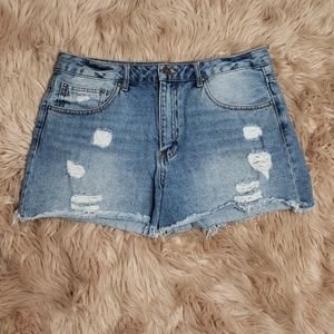 Forever 21 distressed denim cut off short